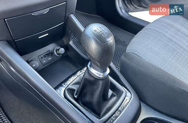 Хэтчбек Kia Ceed 2010 в 