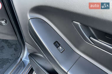 Хэтчбек Kia Ceed 2010 в 