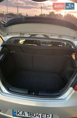 Хэтчбек Kia Ceed 2008 в 