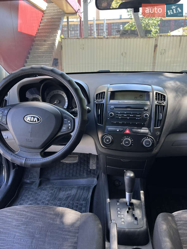 Универсал Kia Ceed 2008 в Новомосковске