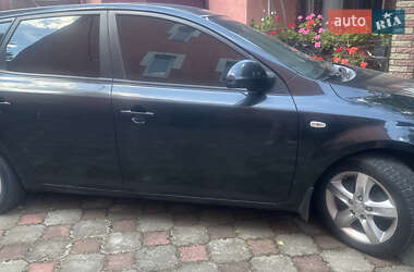 Хэтчбек Kia Ceed 2007 в 