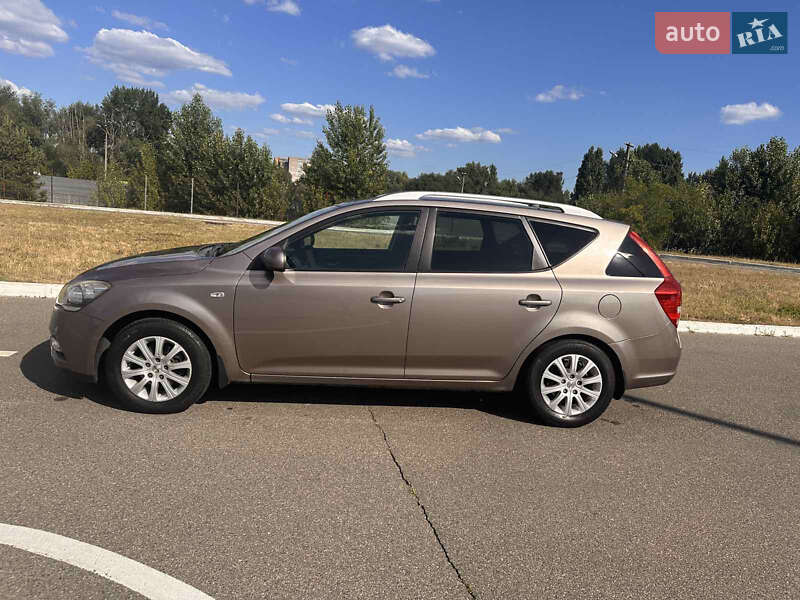 Универсал Kia Ceed 2011 в Киеве
