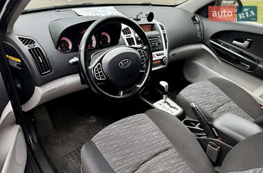 Хэтчбек Kia Ceed 2008 в 