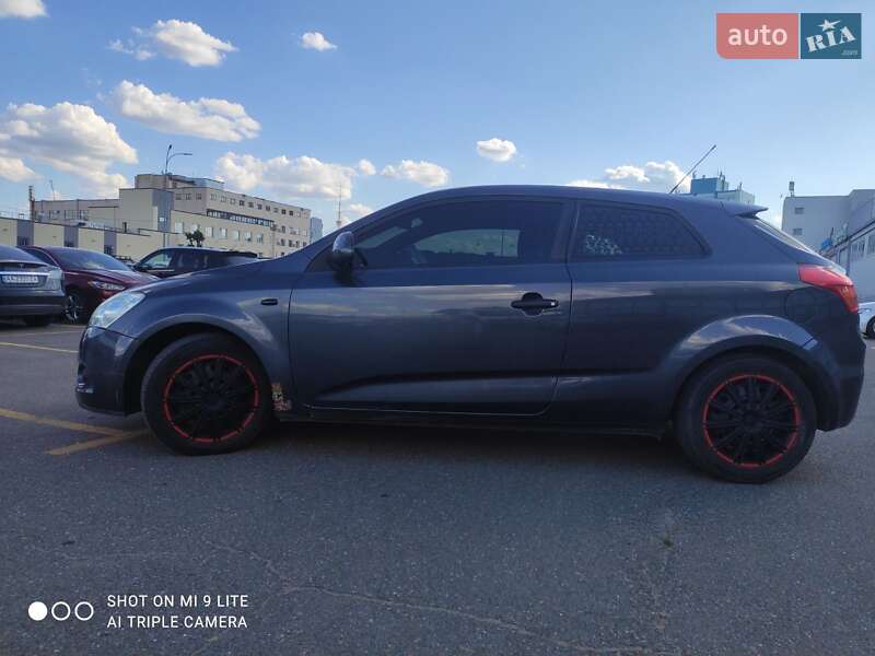 Хэтчбек Kia Ceed 2007 в Киеве
