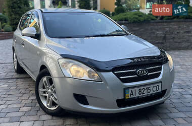 Хэтчбек Kia Ceed 2008 в Киеве