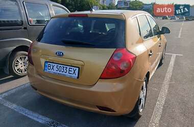 Хэтчбек Kia Ceed 2007 в 