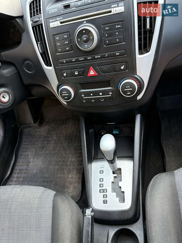 Универсал Kia Ceed 2010 в Долинской