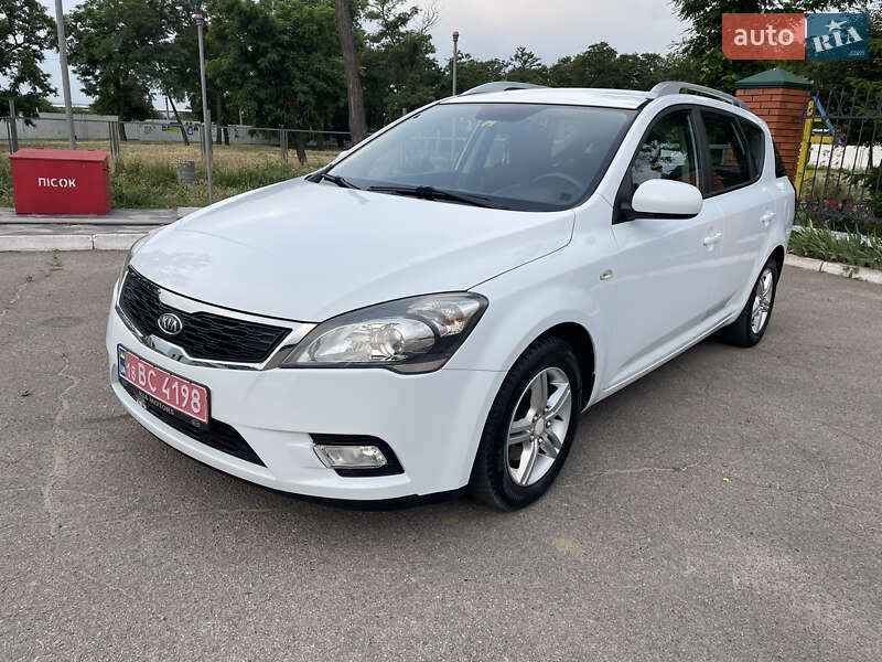 Универсал Kia Ceed 2010 в Днепре