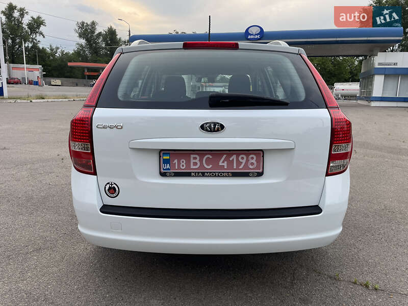 Универсал Kia Ceed 2010 в Днепре