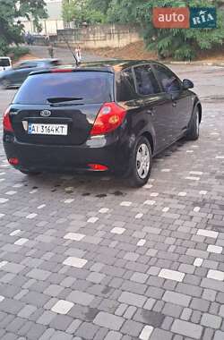 Хэтчбек Kia Ceed 2007 в 