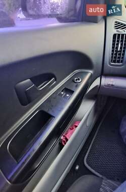 Хэтчбек Kia Ceed 2007 в 