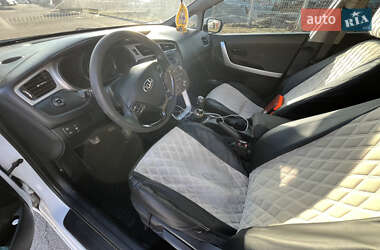 Хэтчбек Kia Ceed 2014 в 