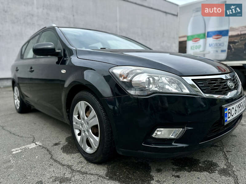 Универсал Kia Ceed 2010 в Львове