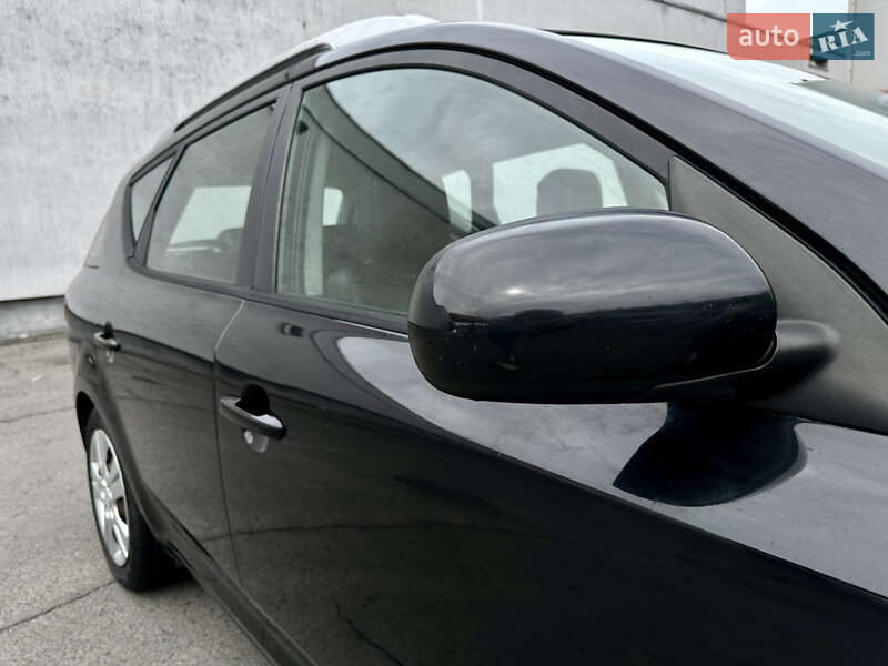 Универсал Kia Ceed 2010 в Львове