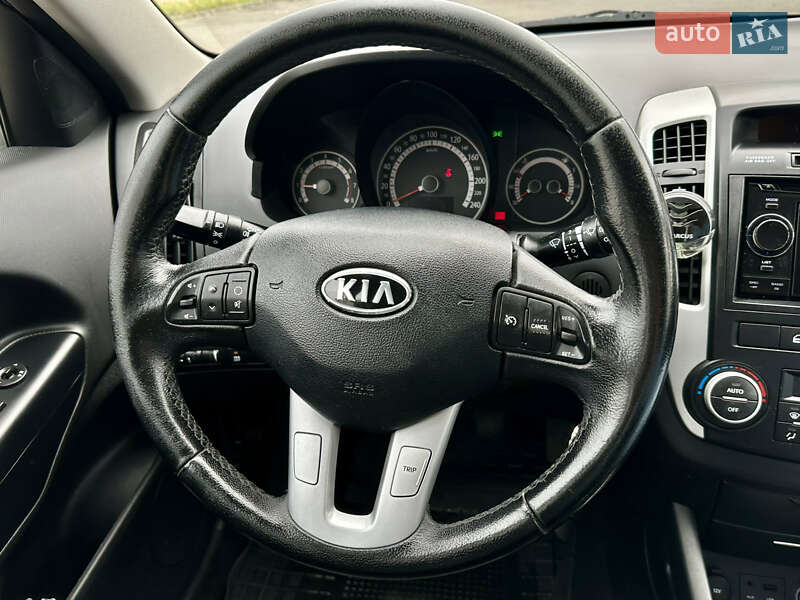 Универсал Kia Ceed 2010 в Львове