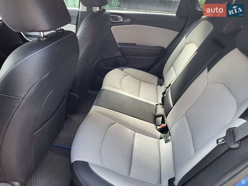 Хэтчбек Kia Ceed 2018 в Киеве