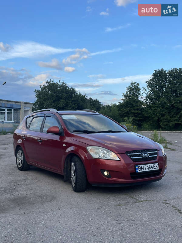 Универсал Kia Ceed 2009 в Ромнах