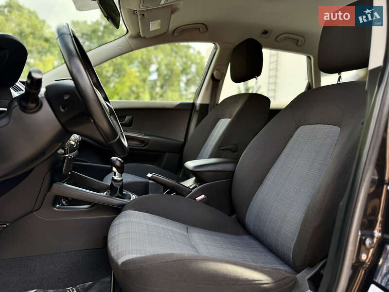Универсал Kia Ceed 2011 в Луцке