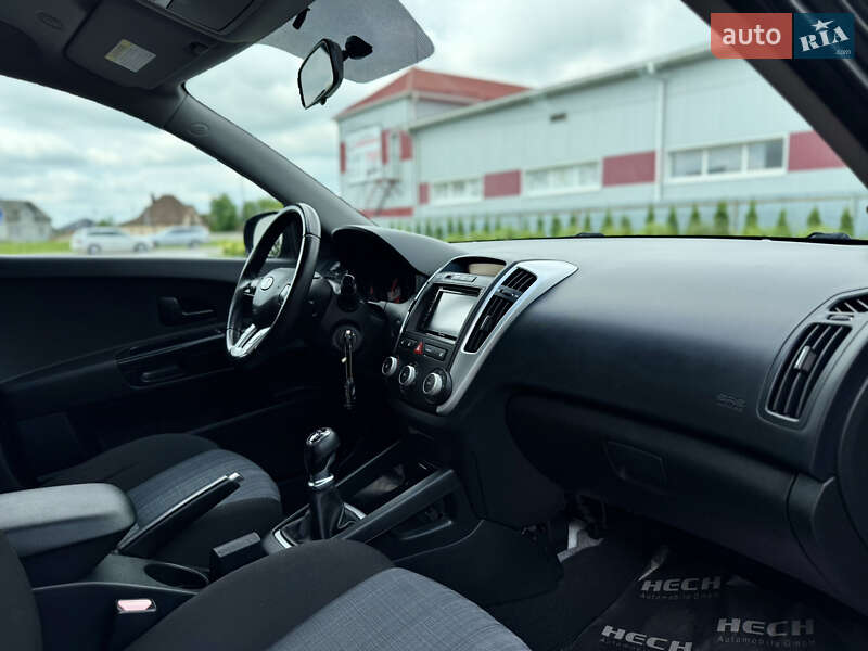 Универсал Kia Ceed 2011 в Луцке