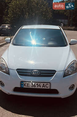 Хэтчбек Kia Ceed 2010 в 