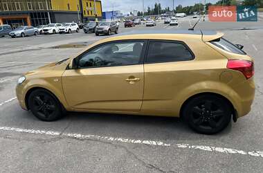 Хэтчбек Kia Ceed 2008 в 