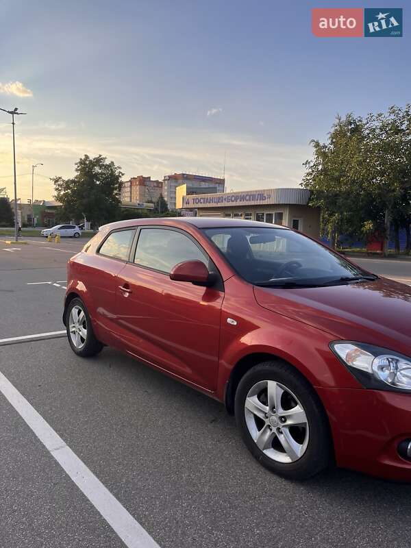 Хэтчбек Kia Ceed 2009 в Борисполе