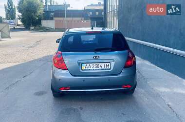 Хэтчбек Kia Ceed 2008 в 
