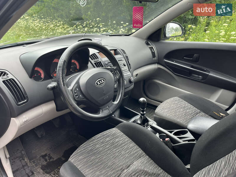 Універсал Kia Ceed 2007 в Рівному