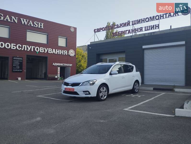 Kia Ceed 2012