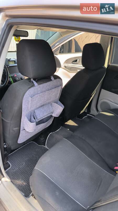Хэтчбек Kia Ceed 2008 в Каменском