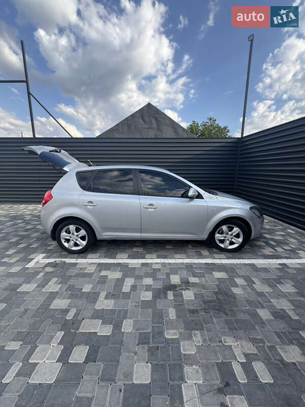 Хетчбек Kia Ceed 2007 в Миколаєві