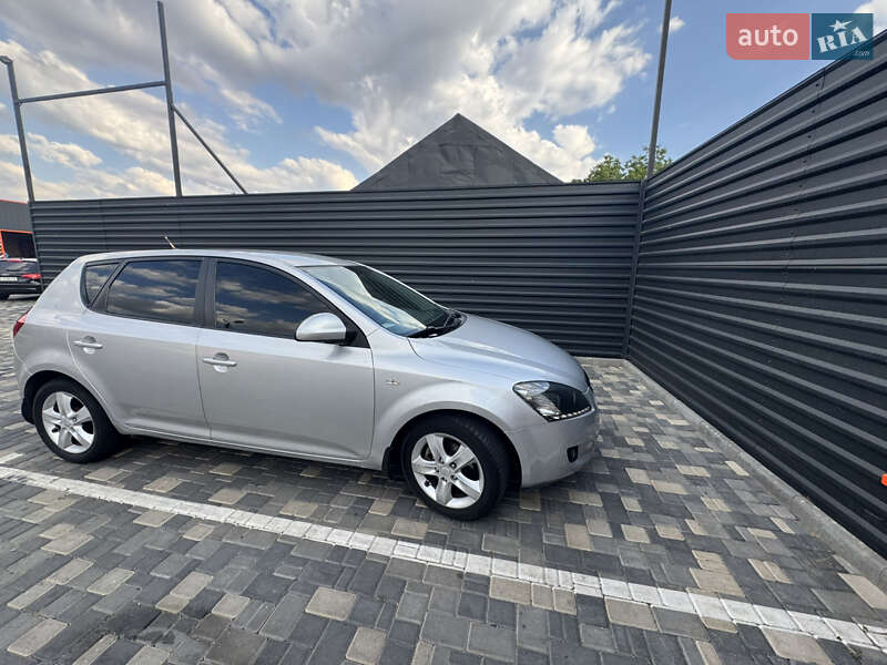 Хетчбек Kia Ceed 2007 в Миколаєві