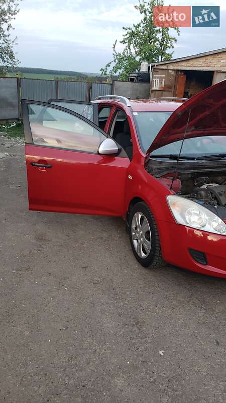 Универсал Kia Ceed 2008 в Шумске
