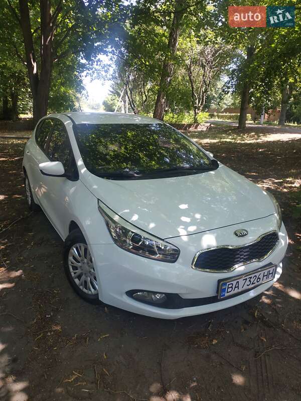 Хетчбек Kia Ceed 2013 в Новоукраїнці