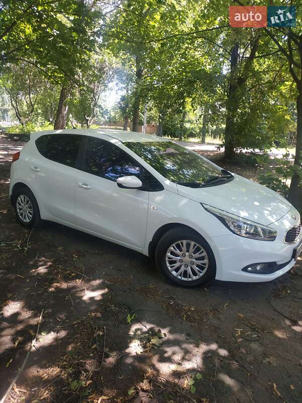 Хетчбек Kia Ceed 2013 в Новоукраїнці