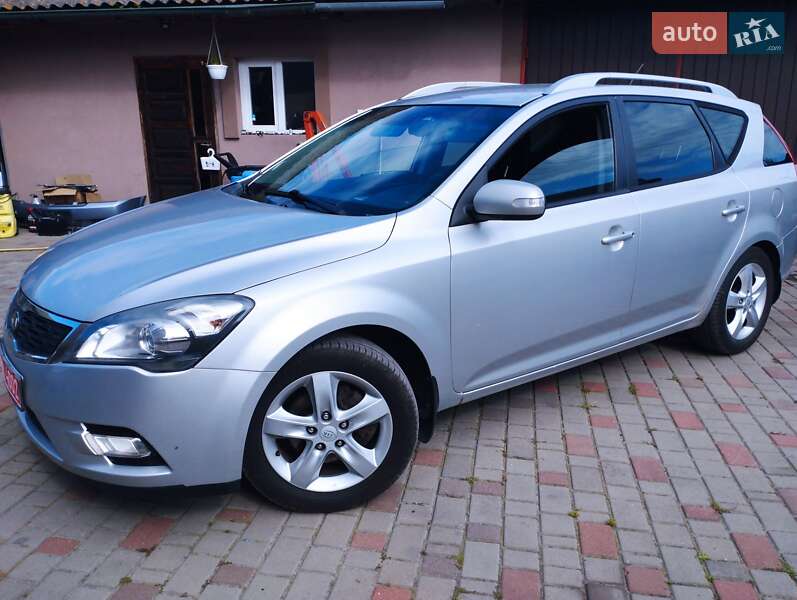 Универсал Kia Ceed 2009 в Дубно