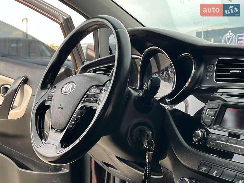 Хэтчбек Kia Ceed 2013 в Львове