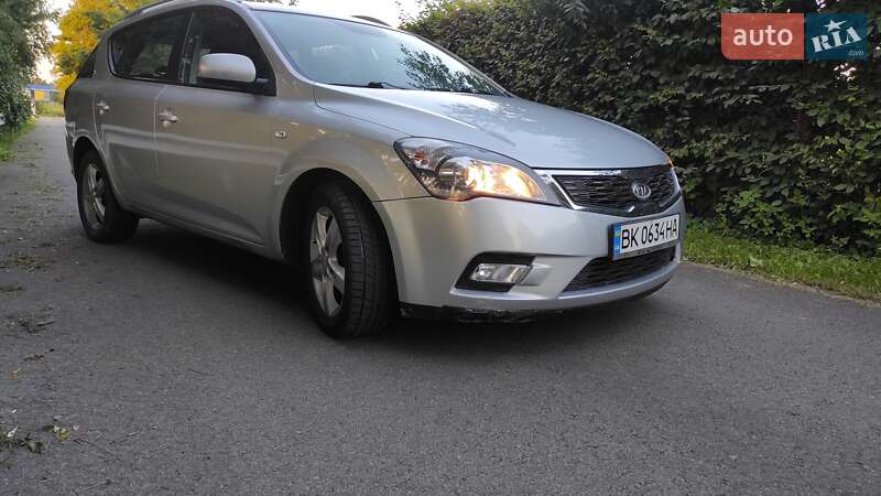 Универсал Kia Ceed 2012 в Ровно