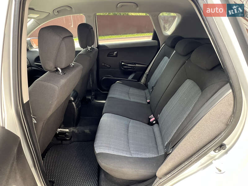Хэтчбек Kia Ceed 2010 в Ивано-Франковске