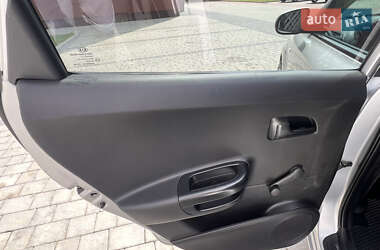Хэтчбек Kia Ceed 2010 в 