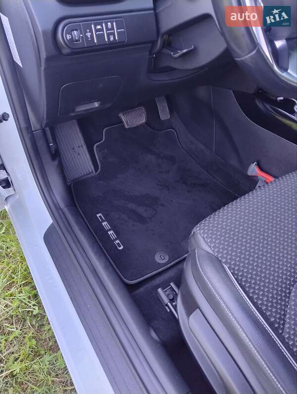 Универсал Kia Ceed 2019 в Львове