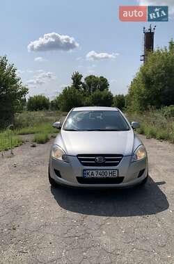 Хэтчбек Kia Ceed 2007 в Березане