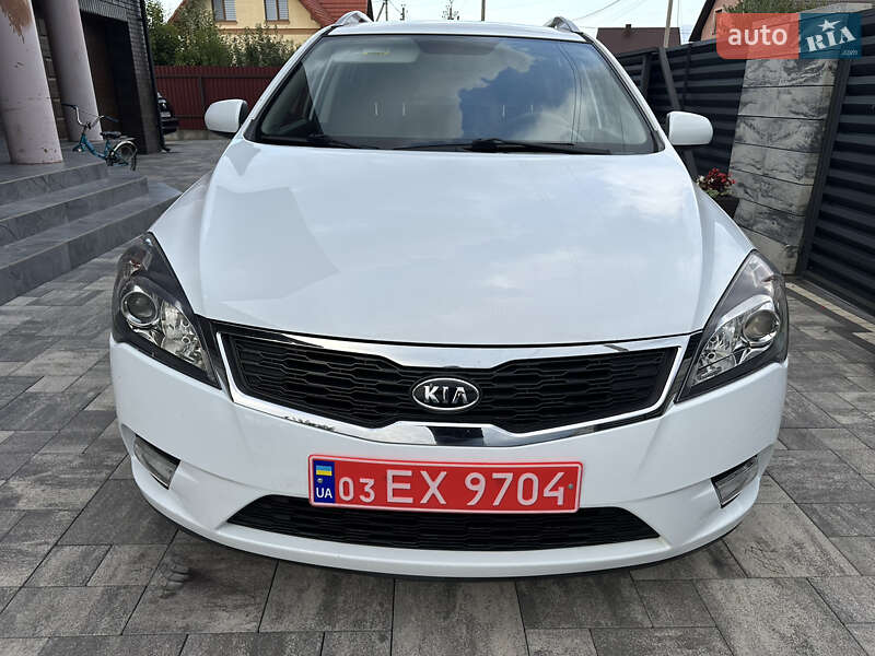 Универсал Kia Ceed 2011 в Луцке
