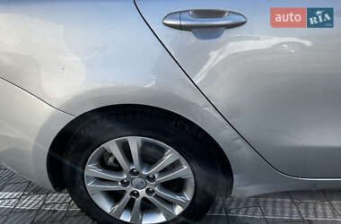 Универсал Kia Ceed 2013 в Львове