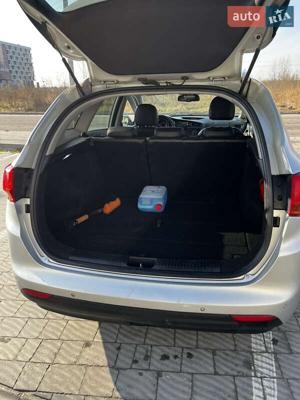 Универсал Kia Ceed 2013 в Львове