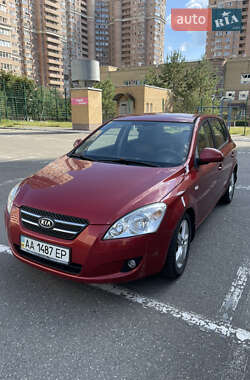 Хэтчбек Kia Ceed 2007 в Киеве