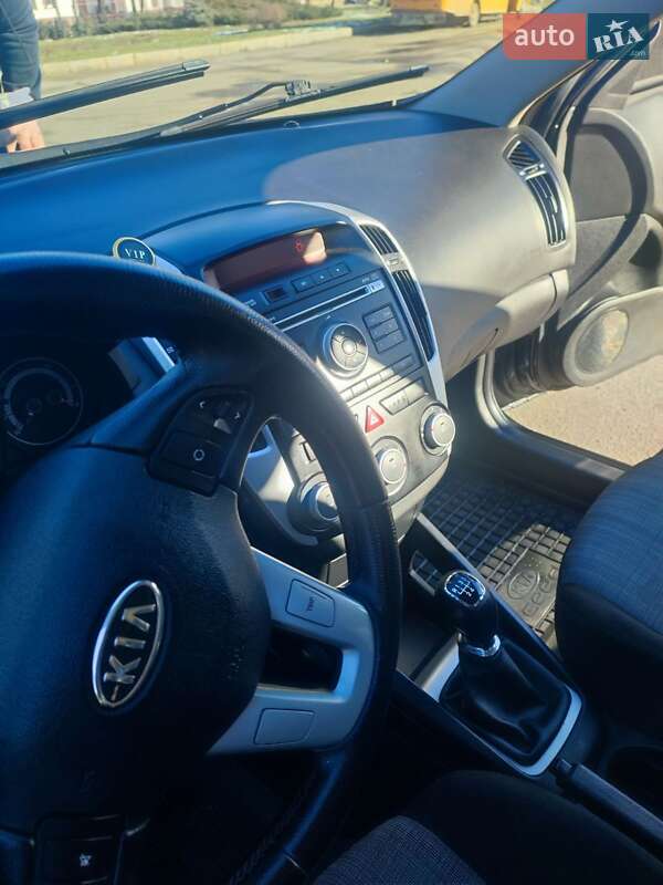 Універсал Kia Ceed 2010 в Житомирі фото 5 Універсал Kia Ceed 2010 в Житомирі