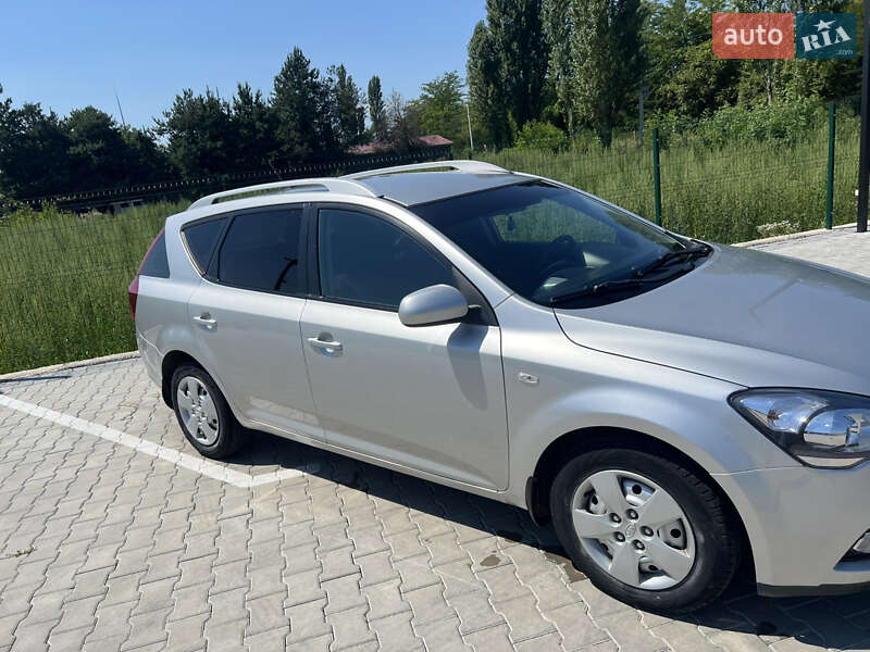 Универсал Kia Ceed 2011 в Виноградове фото 3 Универсал Kia Ceed 2011 в Виноградове