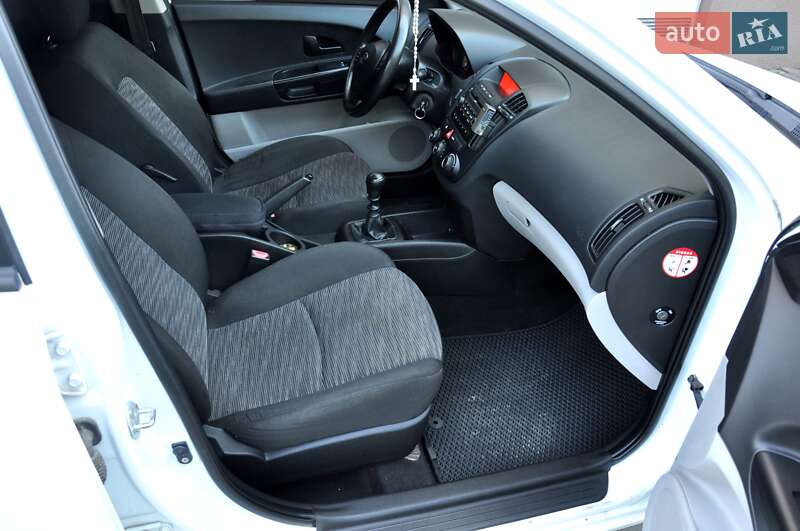 Универсал Kia Ceed 2009 в Львове