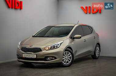 Хэтчбек Kia Ceed 2013 в Киеве